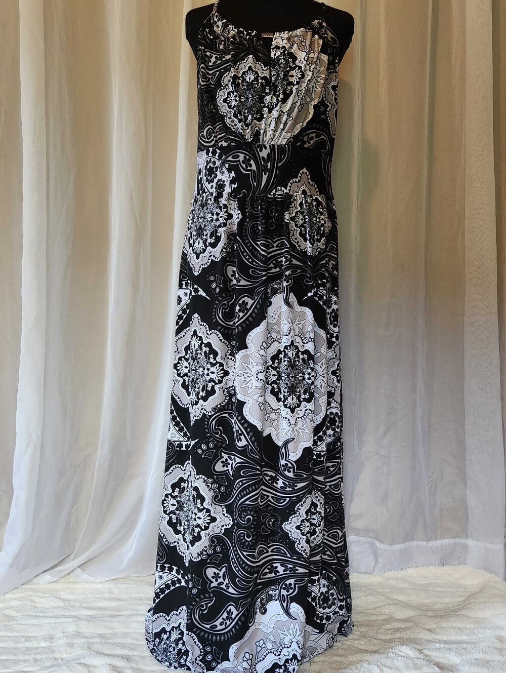 Jon & Anna XL Black White Medallion Paisley Maxi Dress